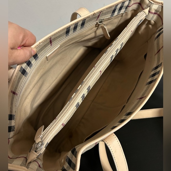 Burberry bag in beige Haymarket canvas and beige leather - Picture 13 of 17